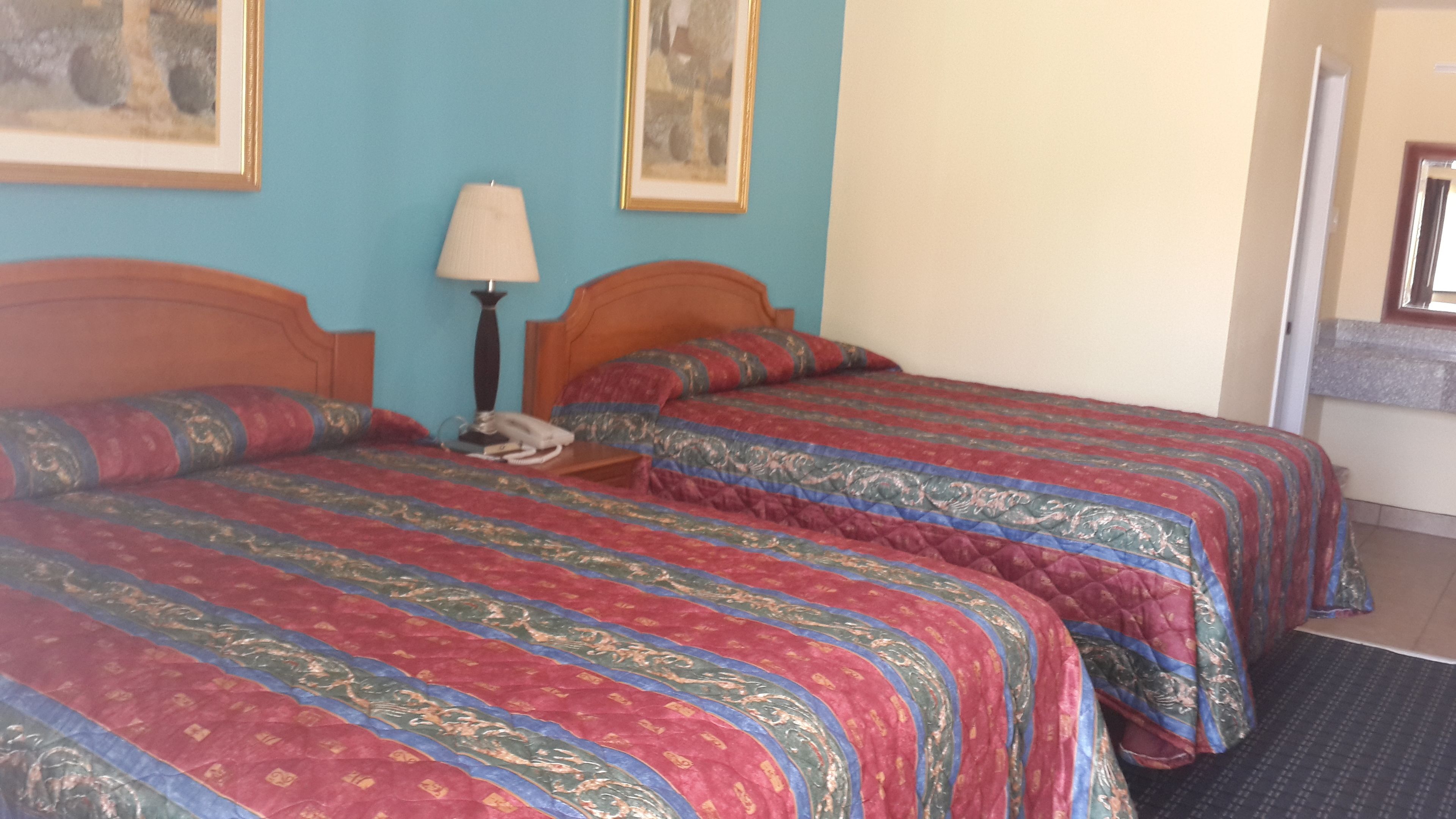 Premium-Doppelzimmer, 2 Queen-Betten | Hochwertige Bettwaren, Schreibtisch, kostenloses WLAN