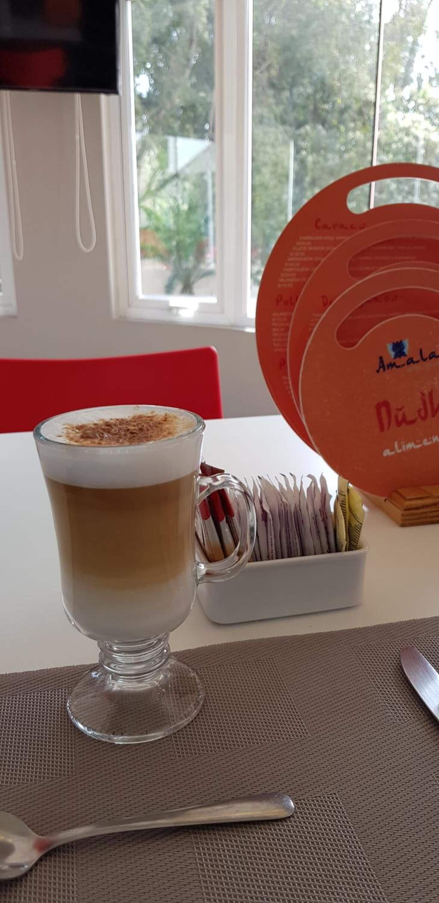 breakfast, lunch, dinner served; international cuisine