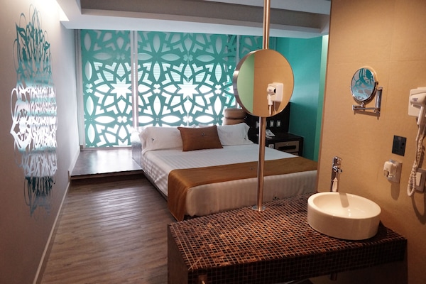 Standard Room | In-room safe, soundproofing, free WiFi, wheelchair access