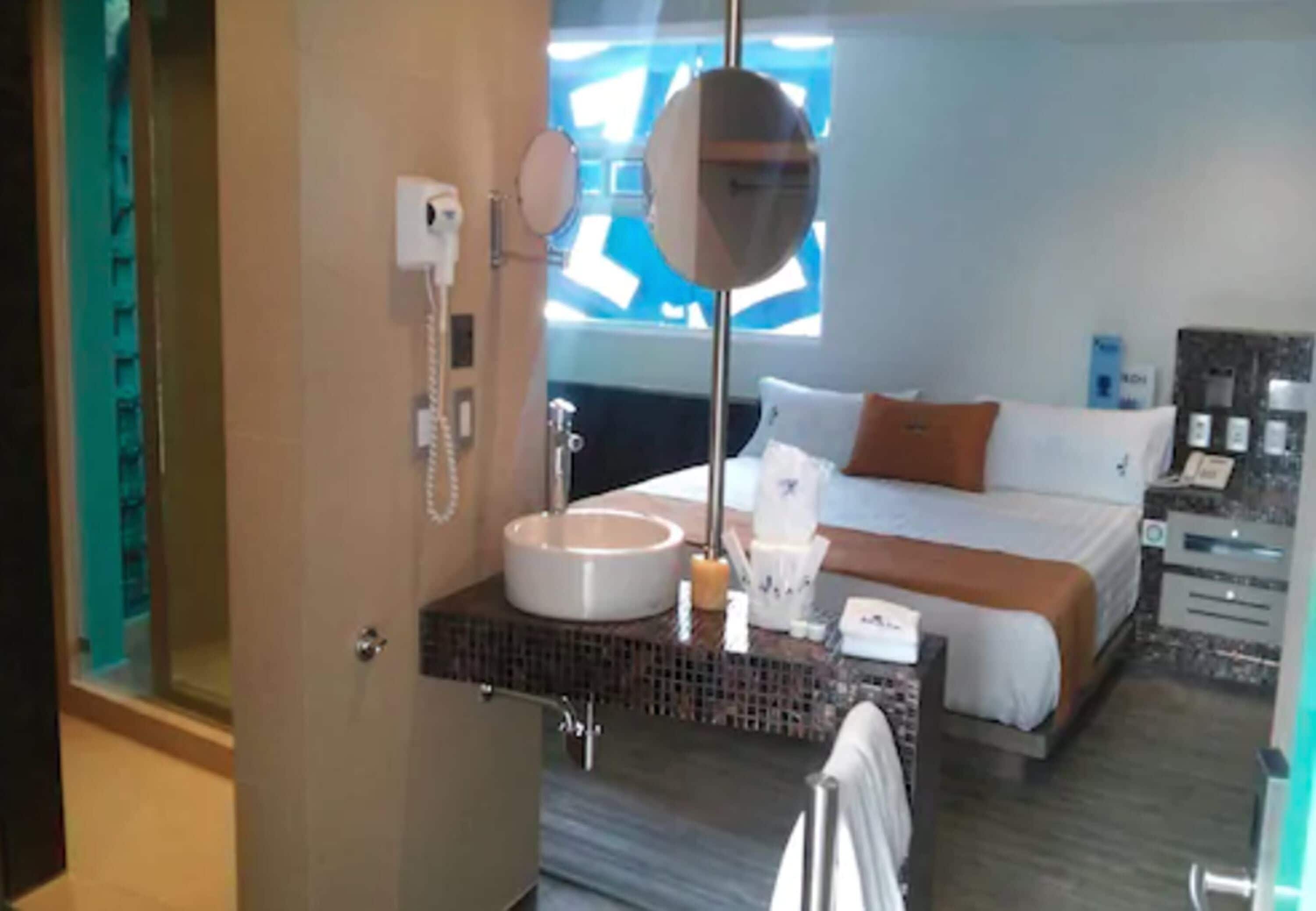 standard room | 1 bedroom, in-room safe, soundproofing, free wifi