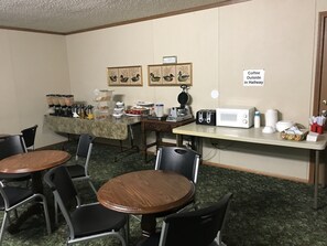 Breakfast area - Heritage House Inn (Muleshoe)