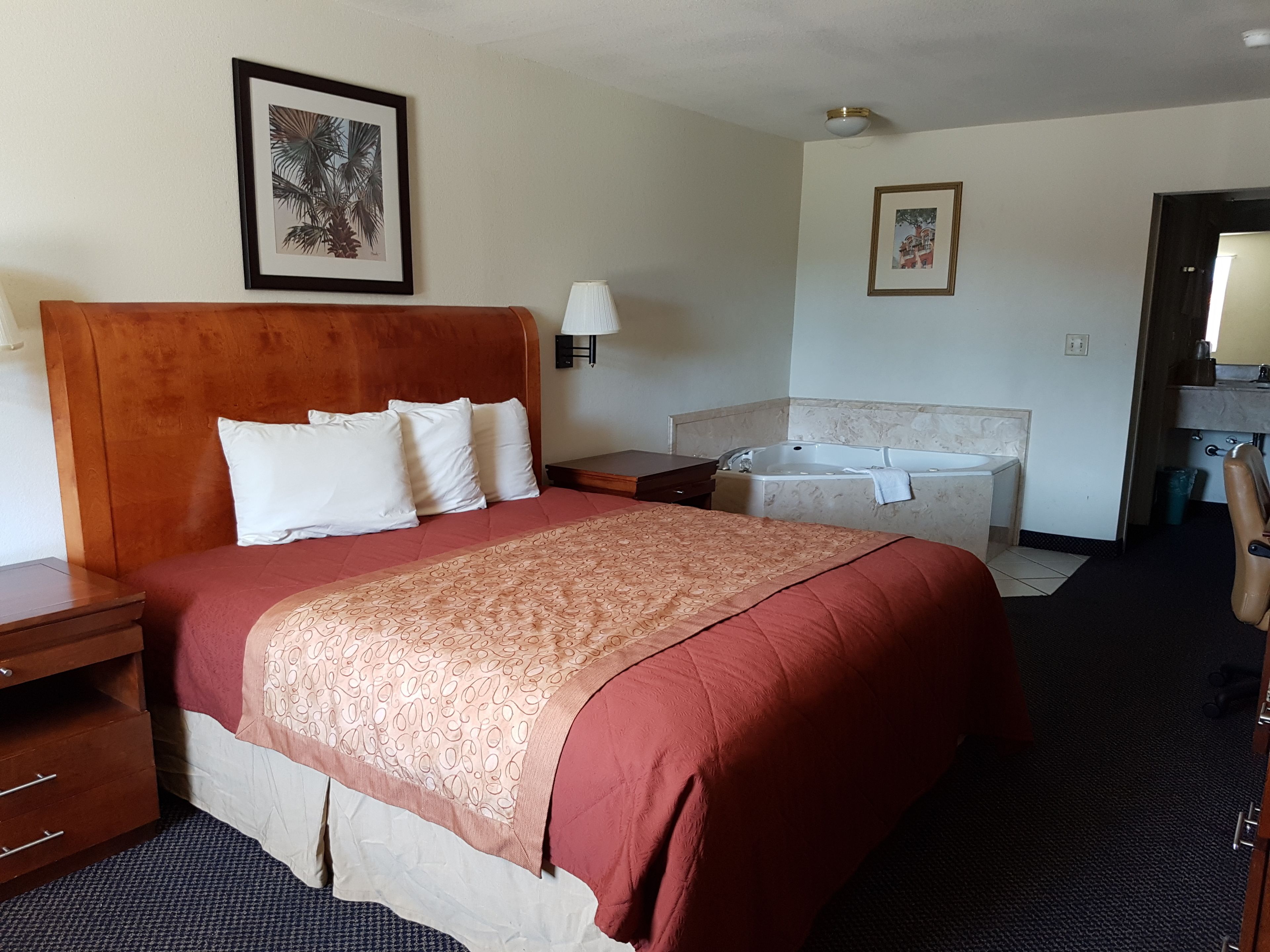 Premium Room, 1 King Bed with Spa Bath