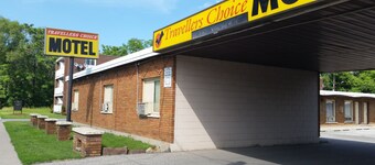 Traveller's Choice Motel