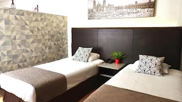 Departamento superior, 2 camas individuales | 1 habitación, caja de seguridad en la habitación y wifi gratis