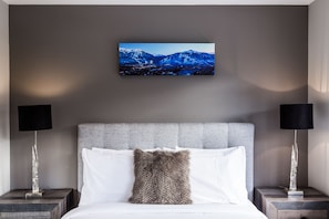 Suite de lujo, 2 habitaciones (EL429) | 1 habitación, ropa de cama de alta calidad y decoración personalizada