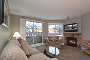 Deer Lodge 258 | 1 bedroom, premium bedding, individually decorated