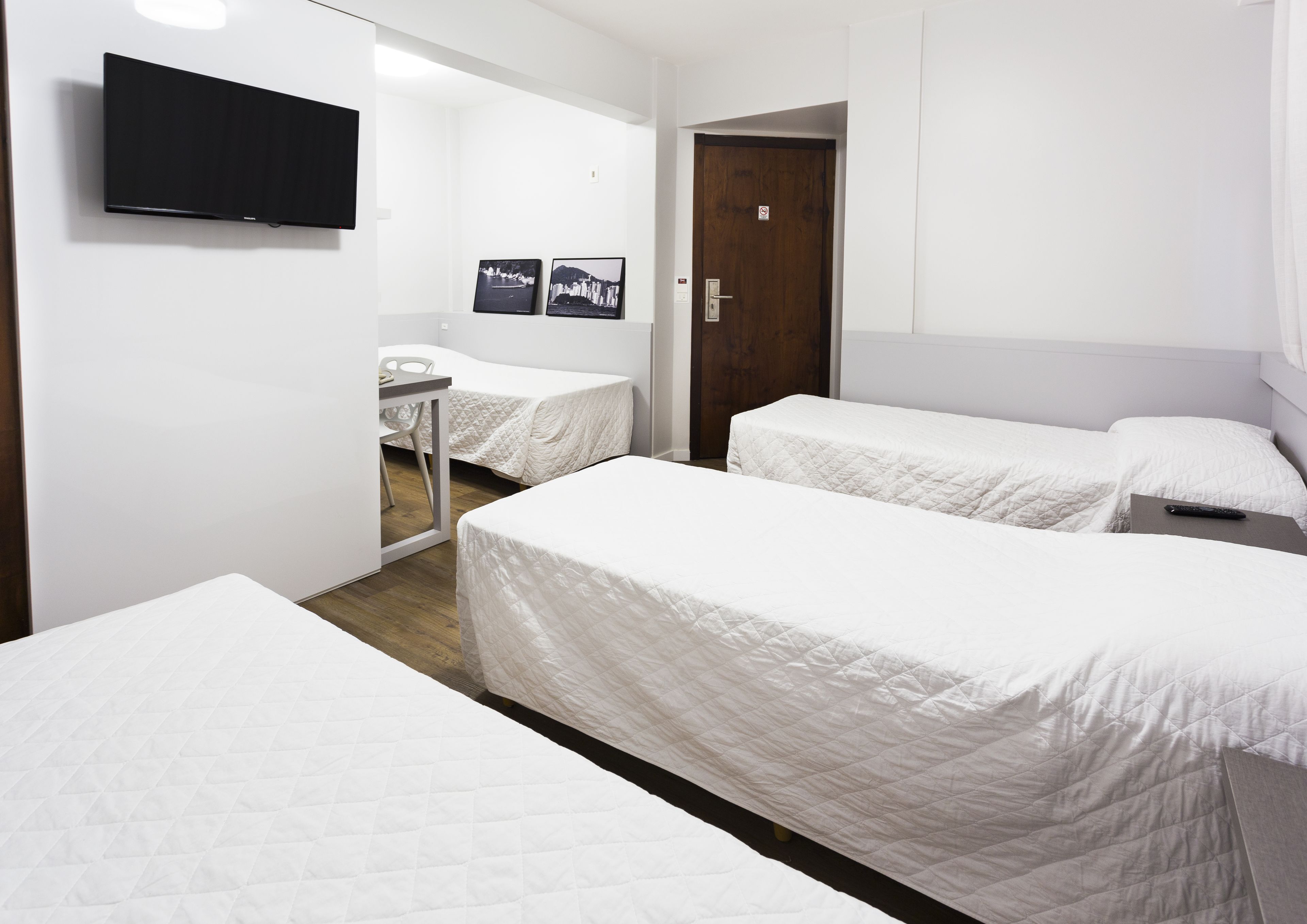 quadruple room | bathroom | shower, free toiletries, hair dryer, towels