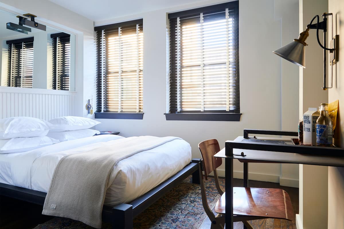 Premium bedding, pillowtop beds, minibar, desk
