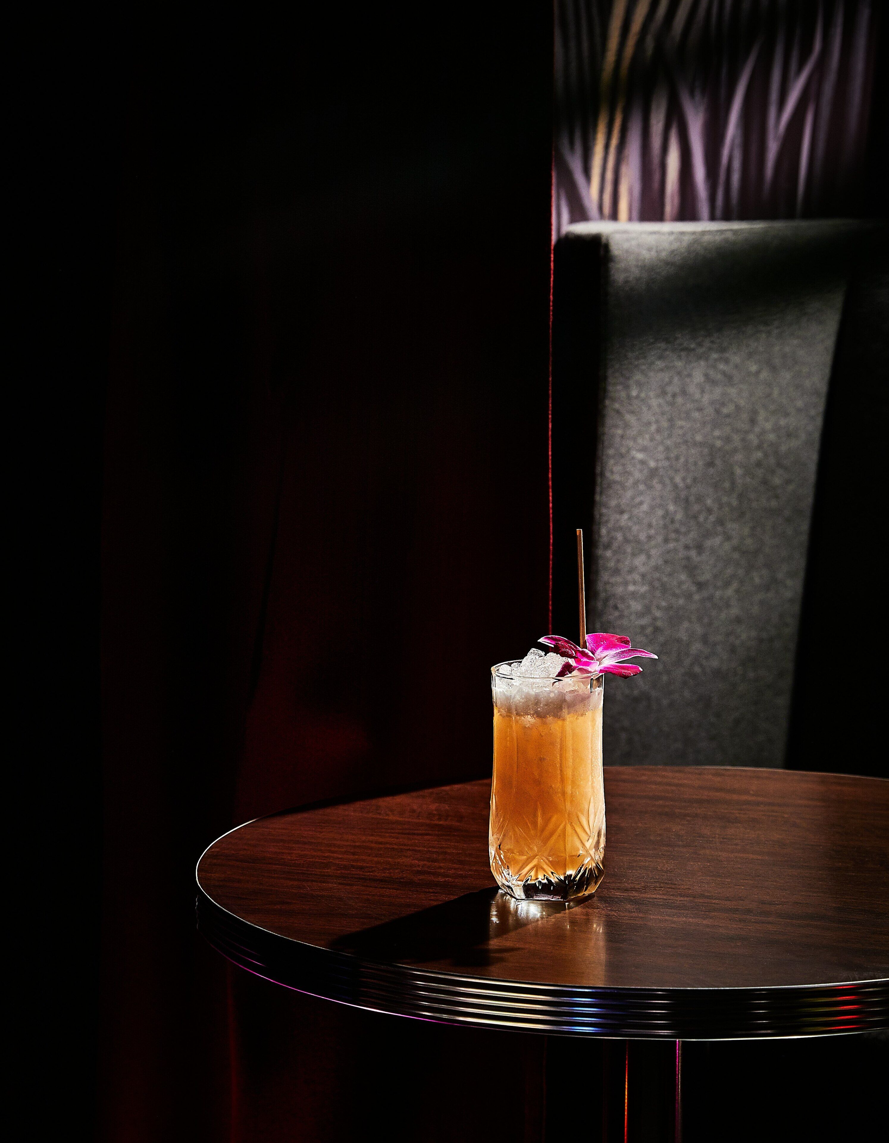 2 bars/lounges, karaoke bar, cocktail bar