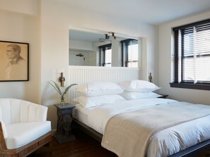 Ropa de cama de alta calidad, camas con pillow-top y minibar 