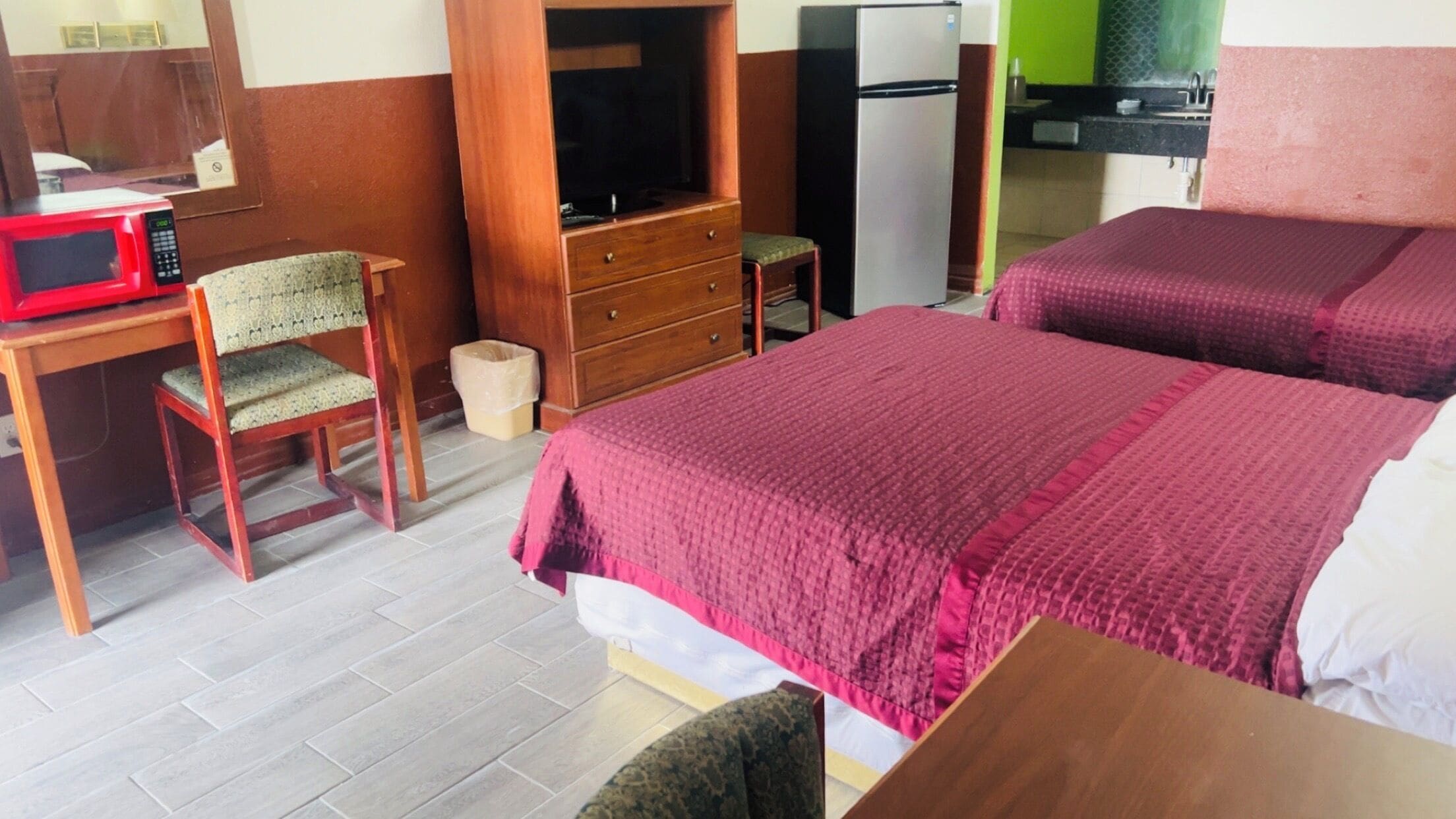 雙人房, 非吸煙房 | 書桌、熨斗/熨衣板、免費無線上網、床單