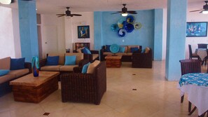 Interior - Mar Celeste (Manzanillo)