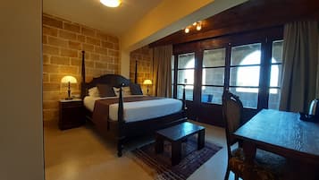 1 habitación, decoración personalizada y muebles diferentes
