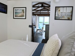 1 bedroom, individually decorated, individually furnished - Mangrove Marina and Resort Aqualodge Houseboats (Tavernier)