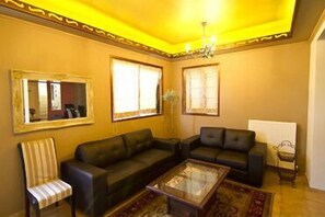 Lobby sitting area - Minos Pension (Rhodes)