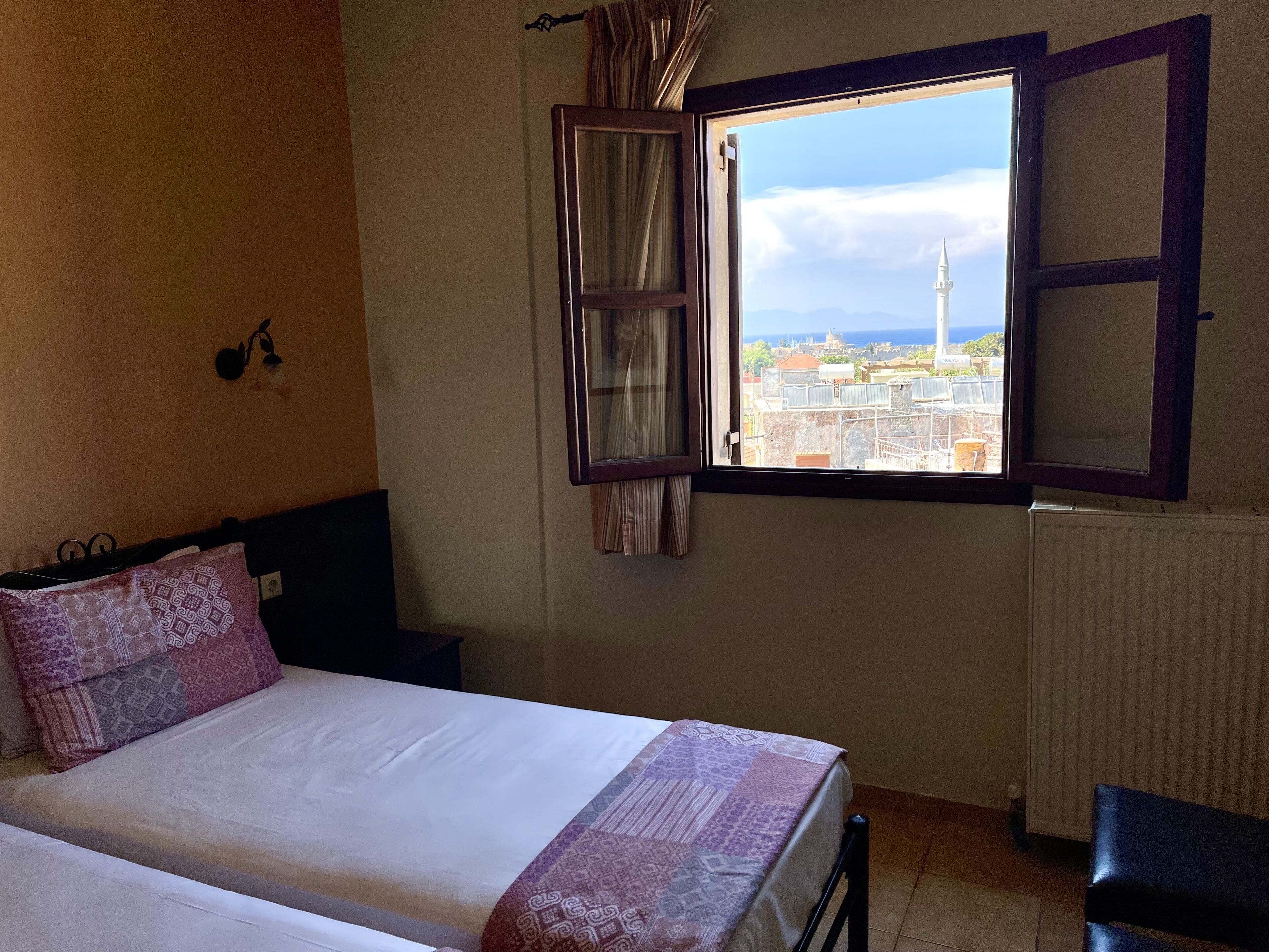 Foto - Minos Pension