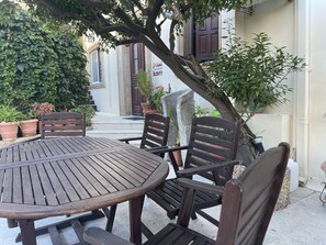 Cour