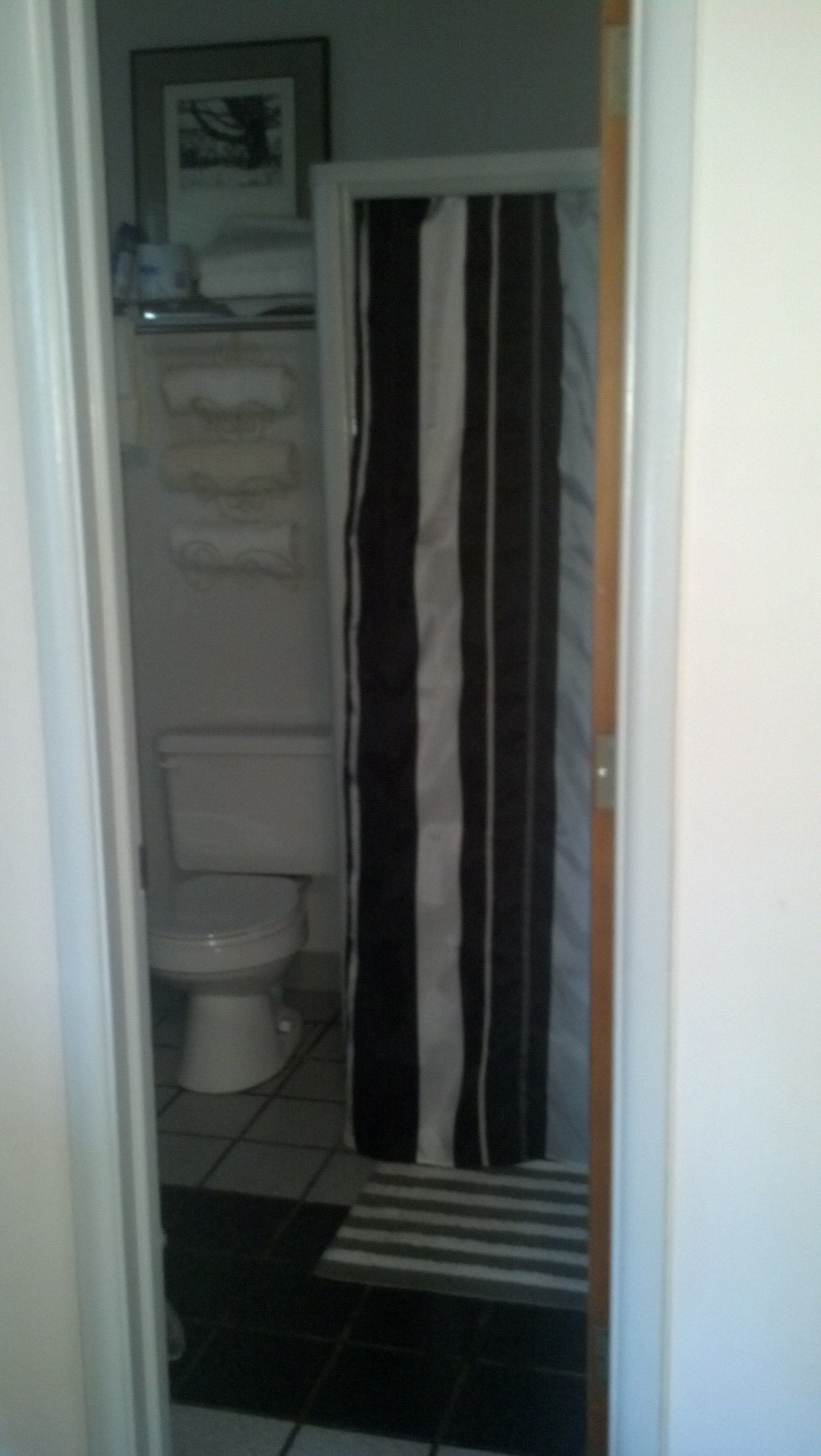 standard room, 1 queen bed | bathroom | free toiletries, hair dryer