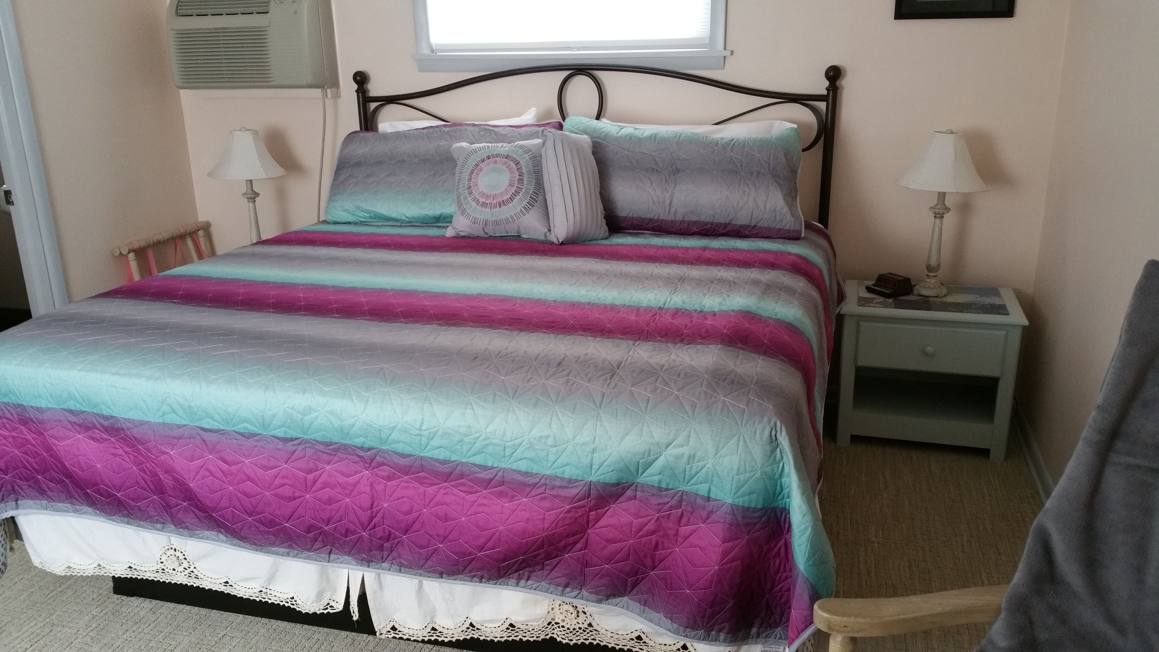 basic room, 1 king bed | 1 bedroom