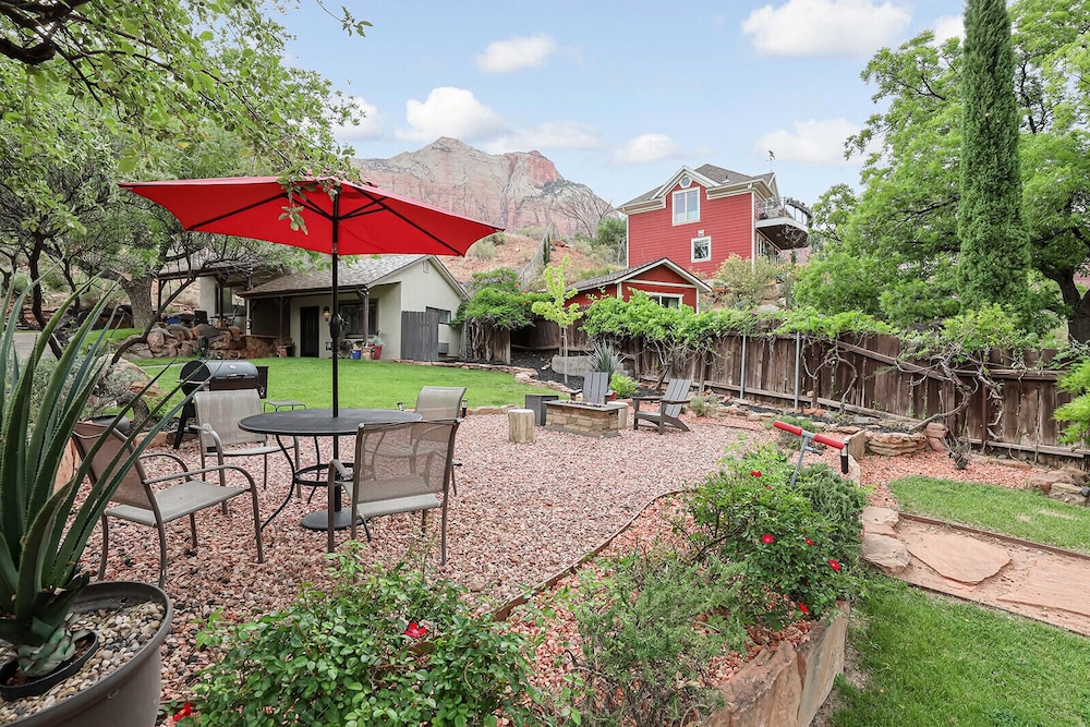 Red Rock Inn by null