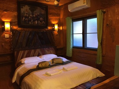 塞友河之家酒店