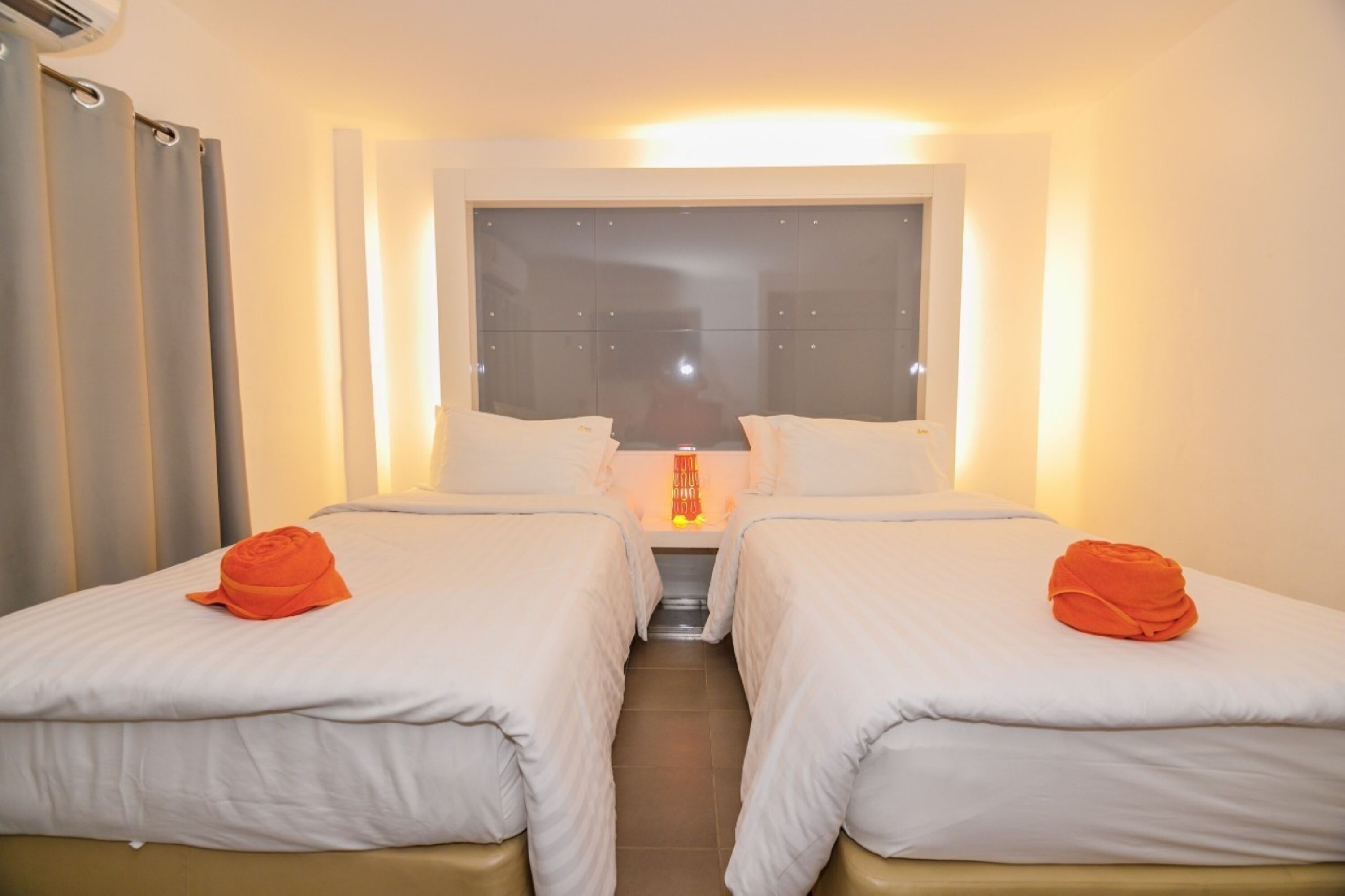 superior twin room | desk, free wifi, bed sheets