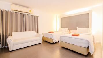 Tvåbäddsrum Deluxe | Skrivbord, gratis wi-fi och sängkläder