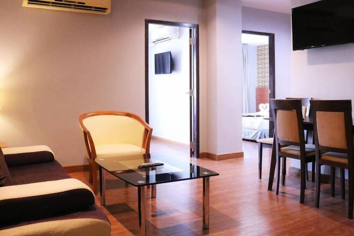 Desk, rollaway beds, free WiFi