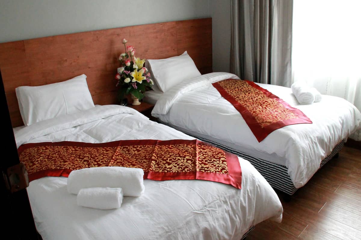 Deluxe-Zimmer, 2 Einzelbetten | Schreibtisch, Zustellbetten, kostenloses WLAN