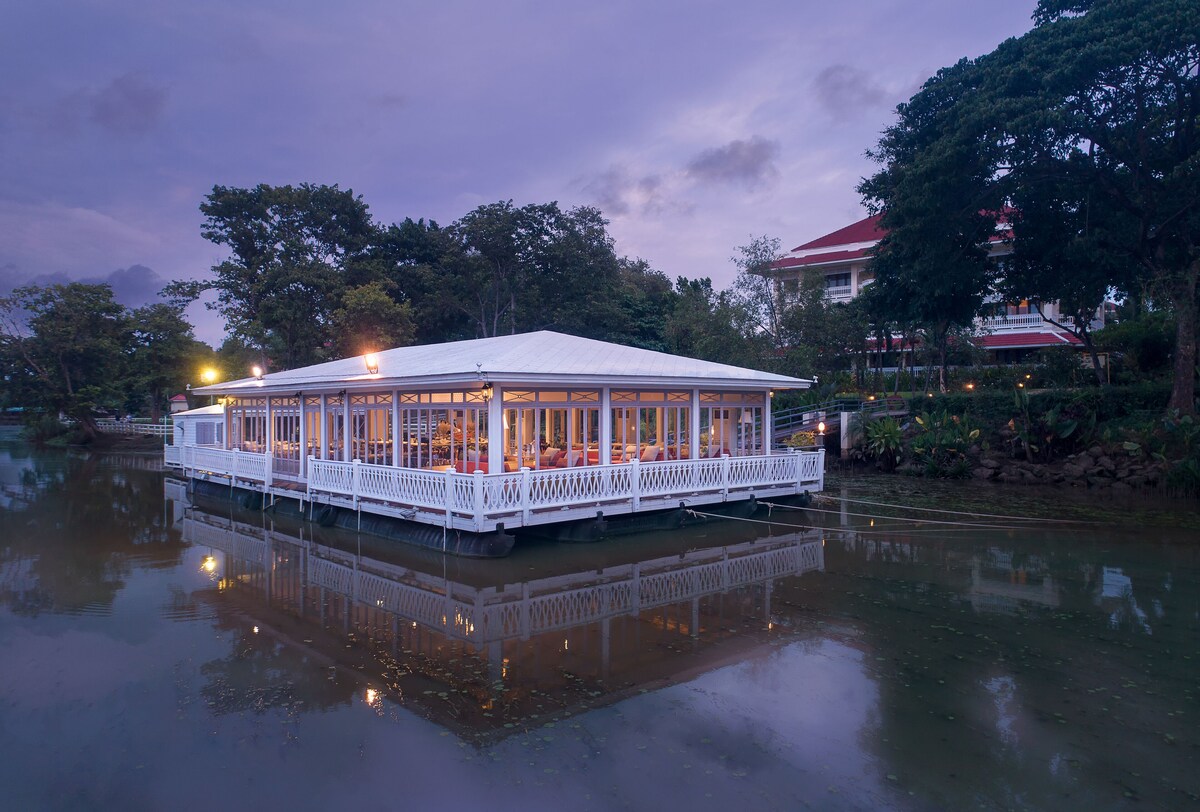 Dheva Mantra Resort