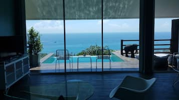 Standaard villa, uitzicht op zee | Terras