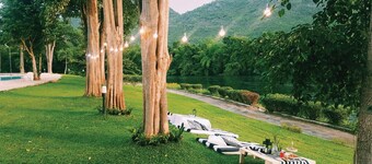 Aekpailin River Kwai Resort Kanchanaburi