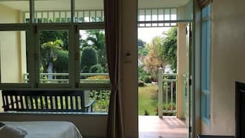 Classic Room | Pemandangan dari kamar