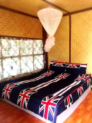  Fan Room On Raft  | Desk, rollaway beds, free WiFi, bed sheets