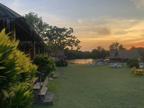 Hut River View | Pemandangan dari kamar