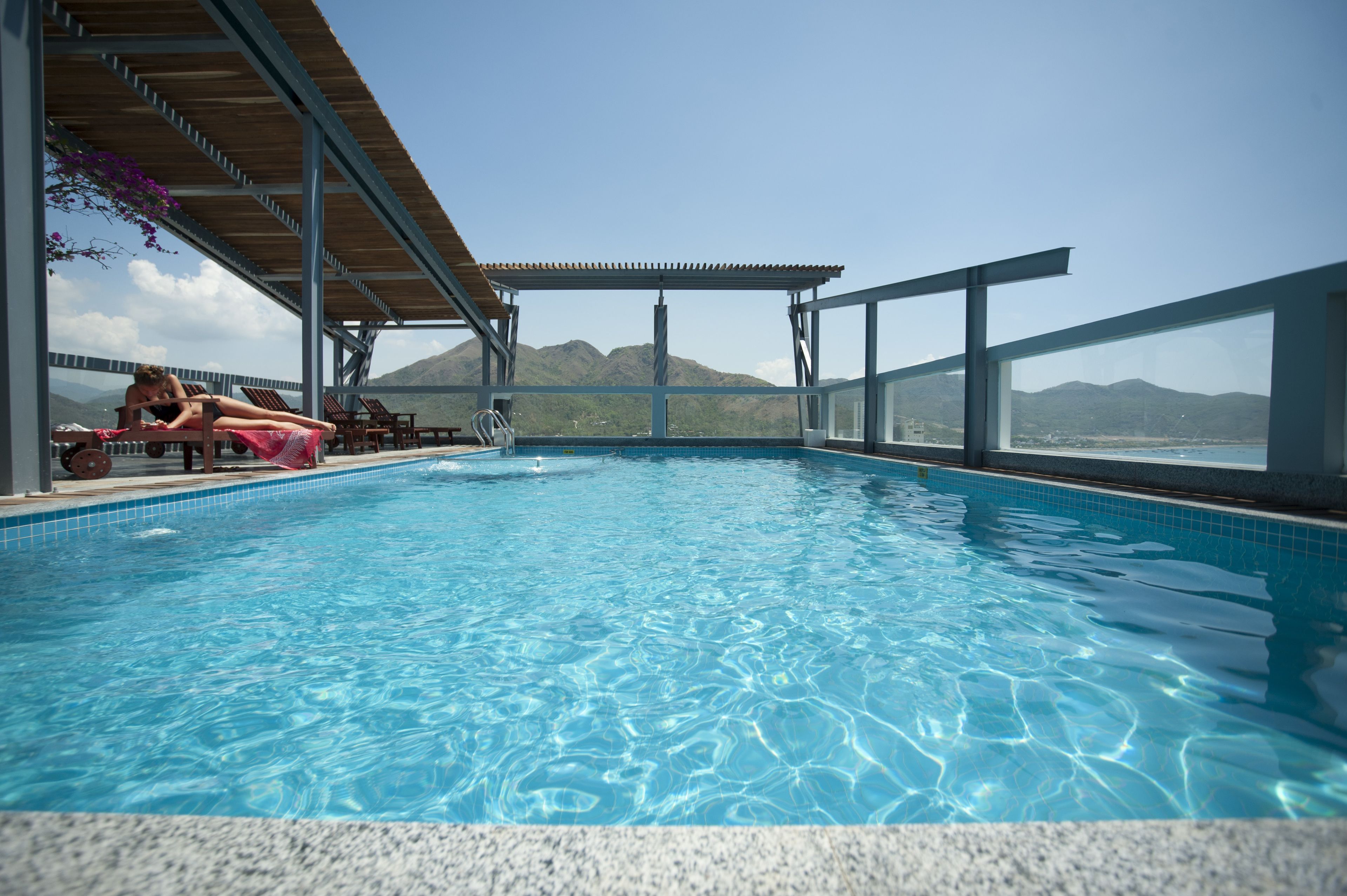 outdoor pool, pool loungers