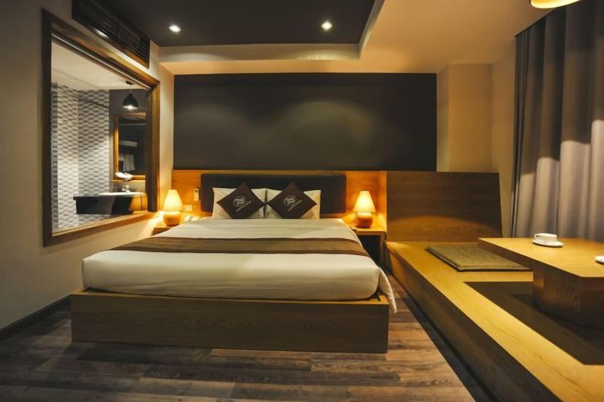 Minibar, két bảo mật tại phòng, truy cập Internet không dây miễn phí