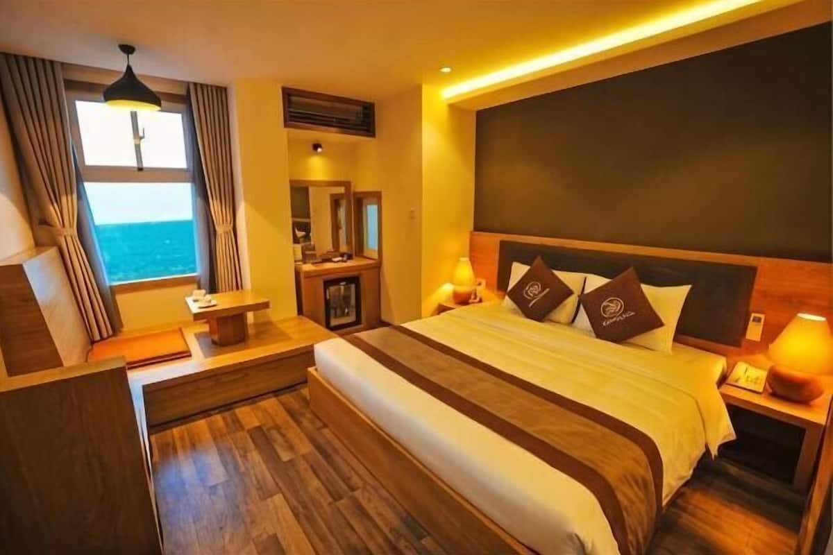 Minibar, coffres-forts dans les chambres, Wi-Fi gratuit, draps fournis