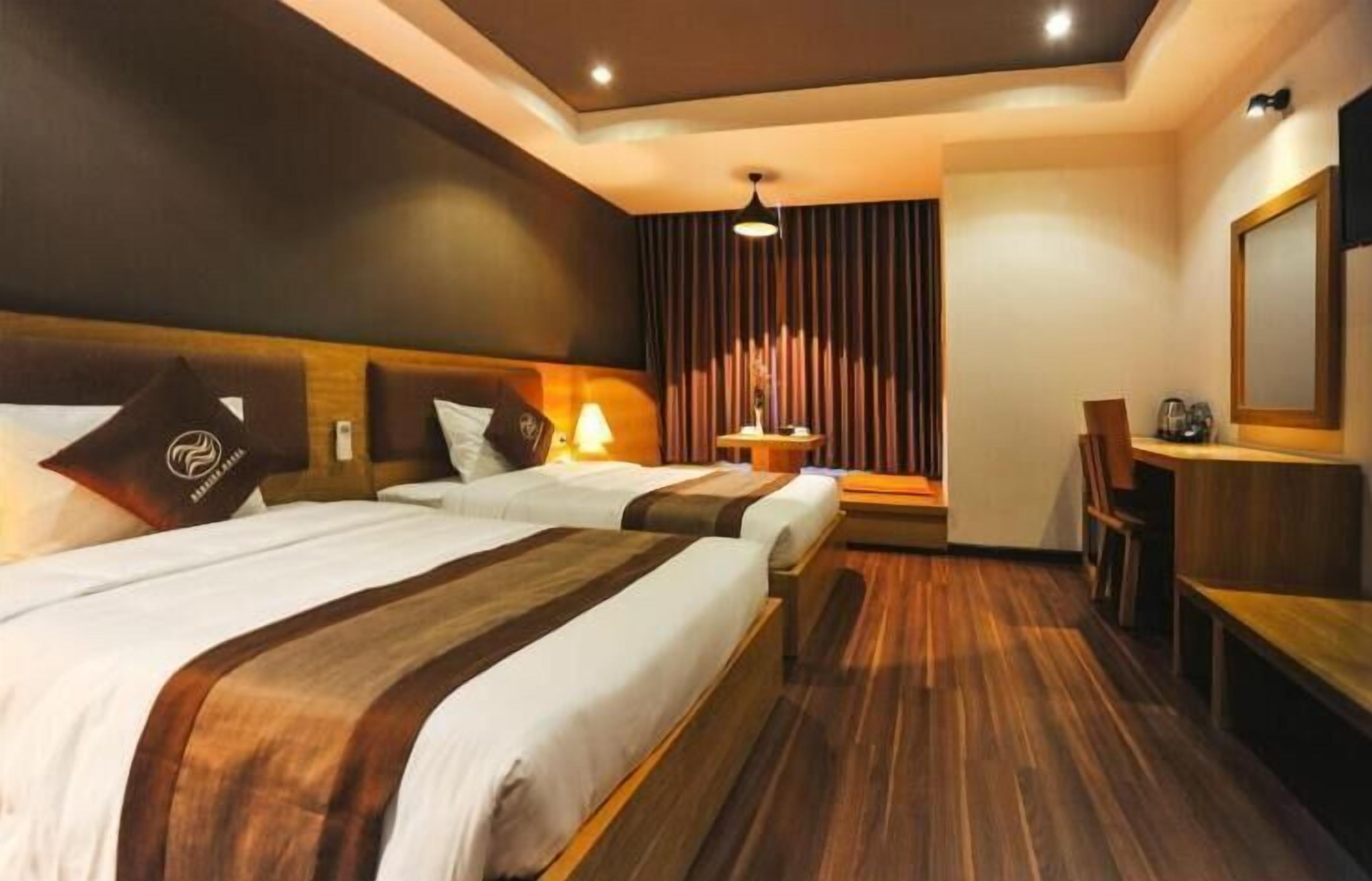 Minibar, in-room safe, free WiFi, bed sheets