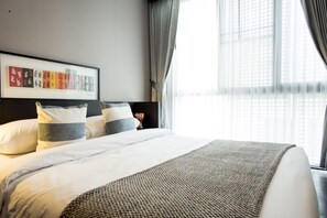 Penthouse, 2 phòng ngủ | Bàn, bàn ủi/dụng cụ ủi quần áo, truy cập Internet không dây miễn phí 