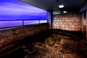 Hot springs - Island Inn Rishiri (Rishiri)
