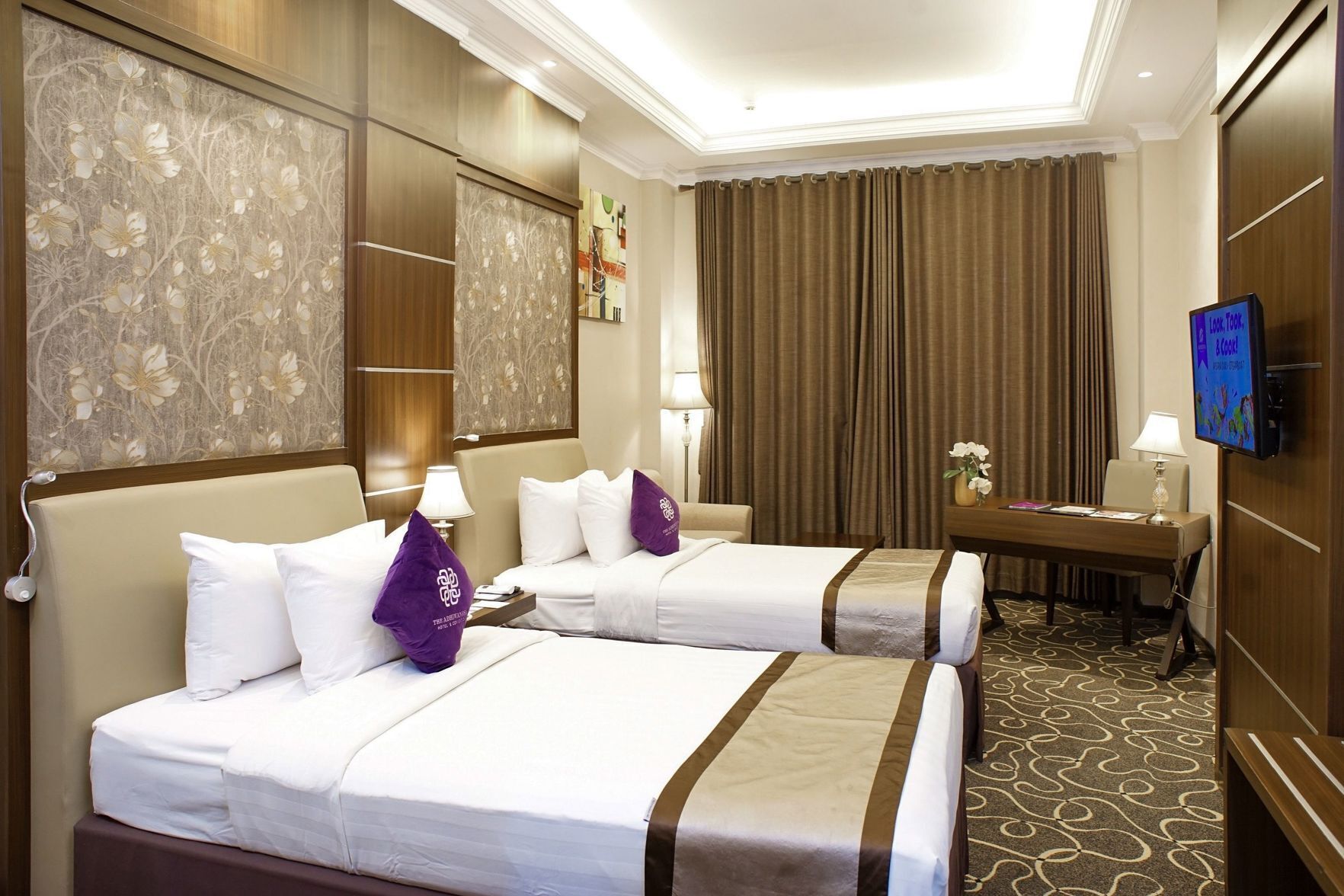 Premium bedding, free WiFi