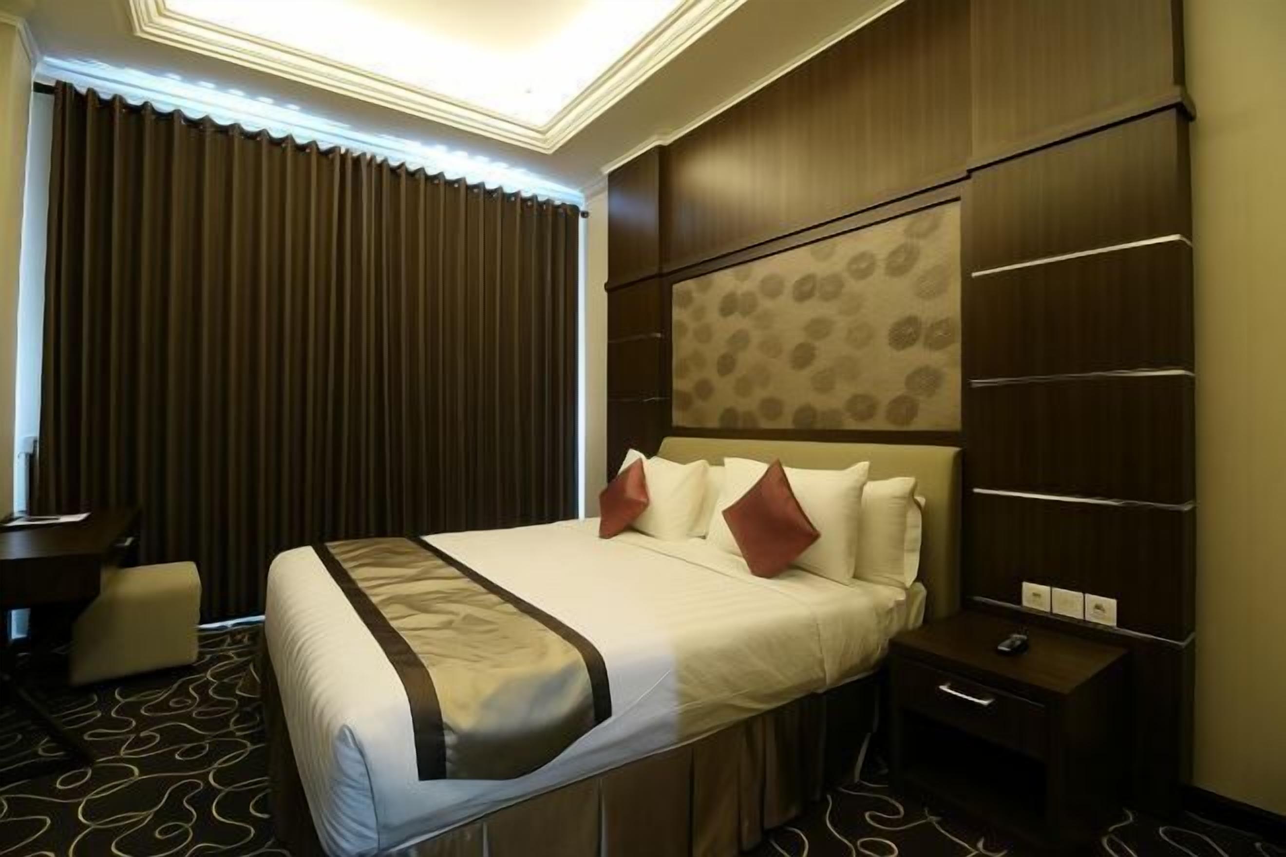 Premium bedding, free WiFi