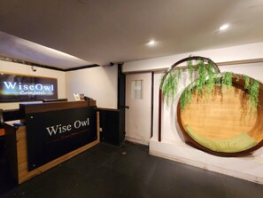 Reception - Wise Owl Comfotel (Kolkata)