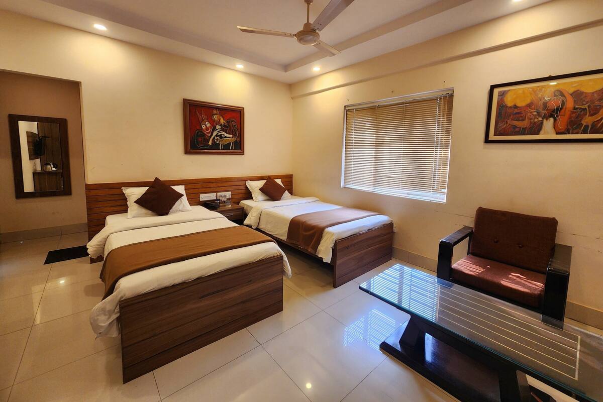 Deluxe Room | Premium bedding, Tempur-Pedic beds, minibar, in-room safe