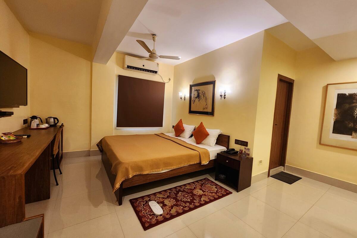 Executive Double Room, 1 Bedroom | Premium bedding, Tempur-Pedic beds, minibar, in-room safe