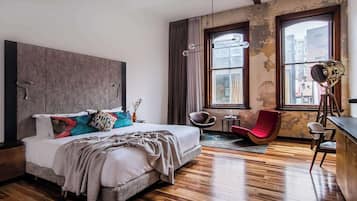 Room (Connell) | Premium bedding, down comforters, pillowtop beds, minibar