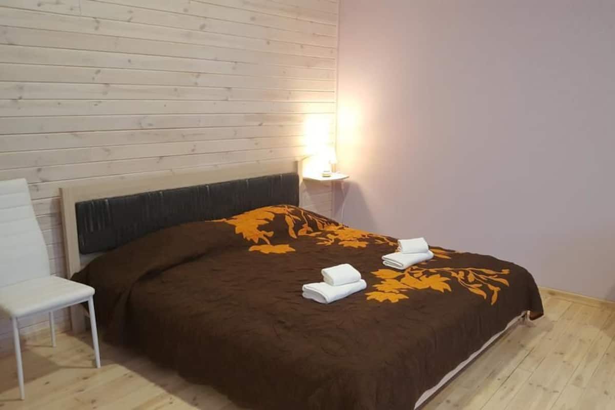 Habitación triple | Minibar, escritorio, insonorización y cunas