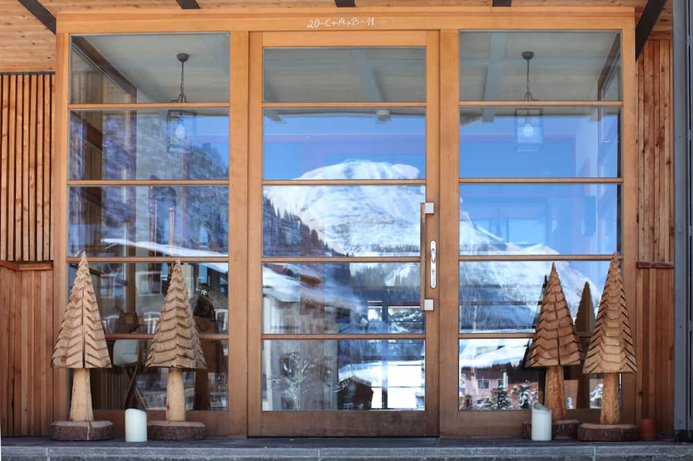 Alpina Lech Geborgen in den Bergen