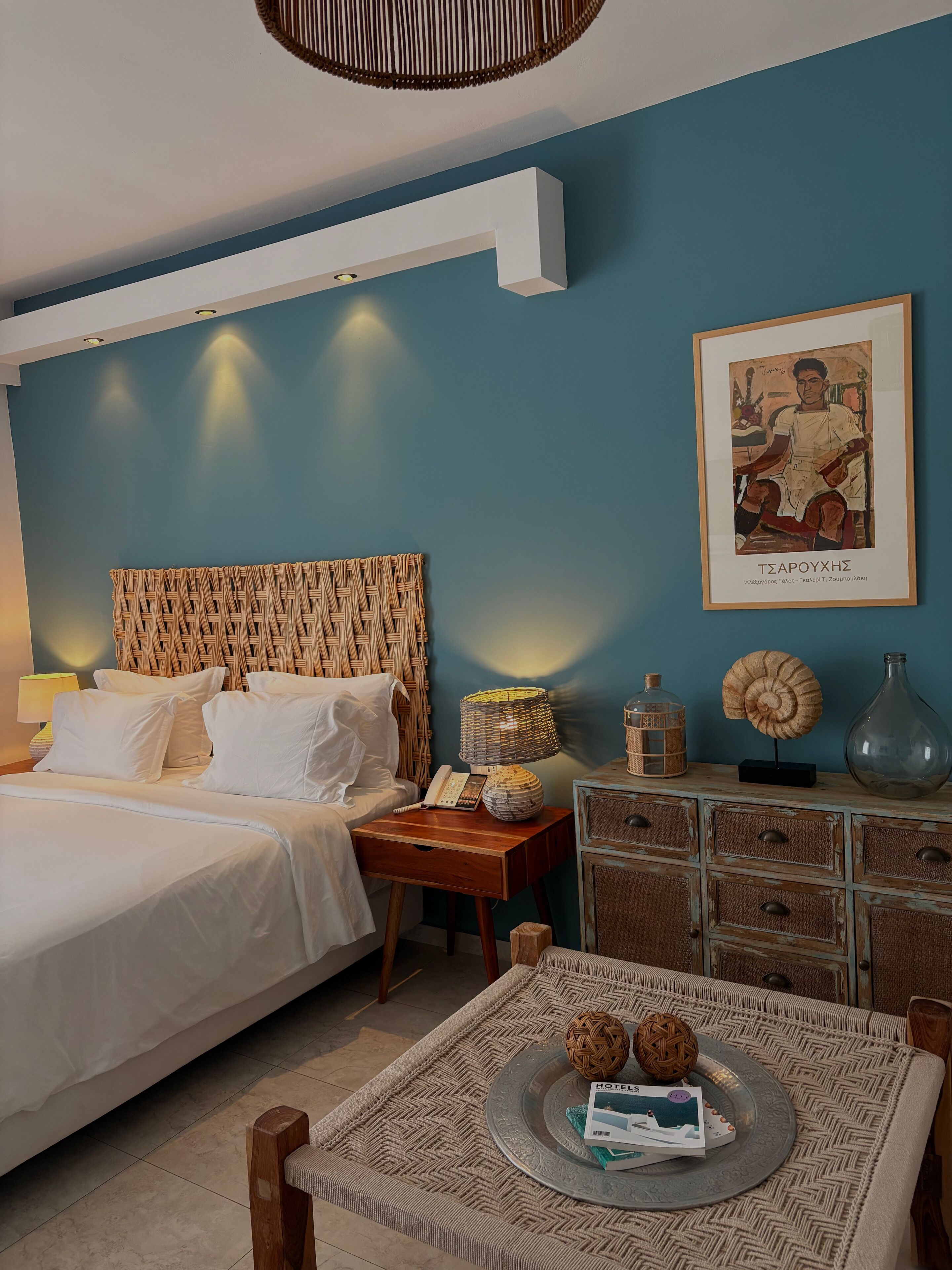 ห้องดีลักซ์ดับเบิลหรือทวิน, วิวทะเล | เครื่องนอนระดับพรีเมียม, มินิบาร์, ตู้นิรภัยในห้องพัก, โต๊ะทำงาน